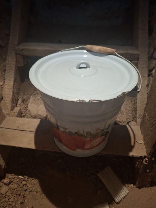 Сырлы шелек сатылады