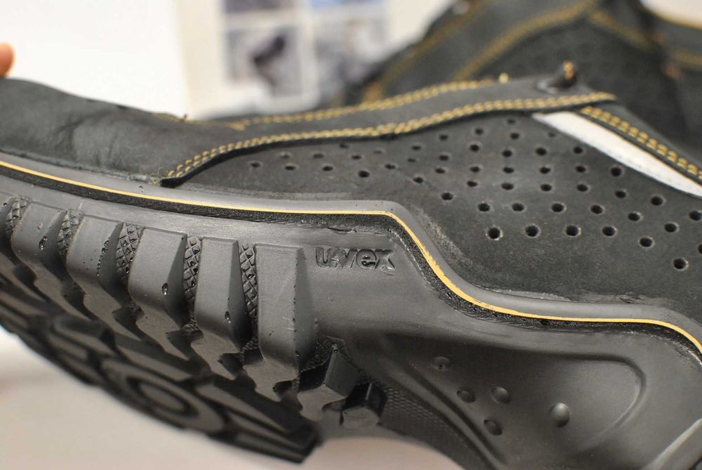 Uvex incaltaminte de piele marimea 46  (4332E16)