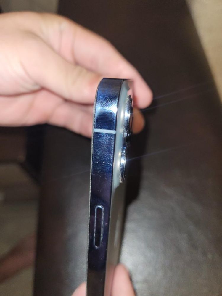 Продавам iphone 13 pro max перфектен!