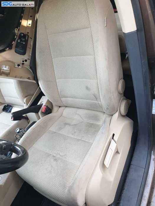 Interior Textil 7 Locuri cu Incalzire Scaun Scaune Fata Stanga Dreapta si Banchete cu Spatar 7 Locuri Volkswagen Touran 1T3 2010 - 2015 [C8096] (necesita cosmetizare, nu e rupt, jumulit, are doar pete)