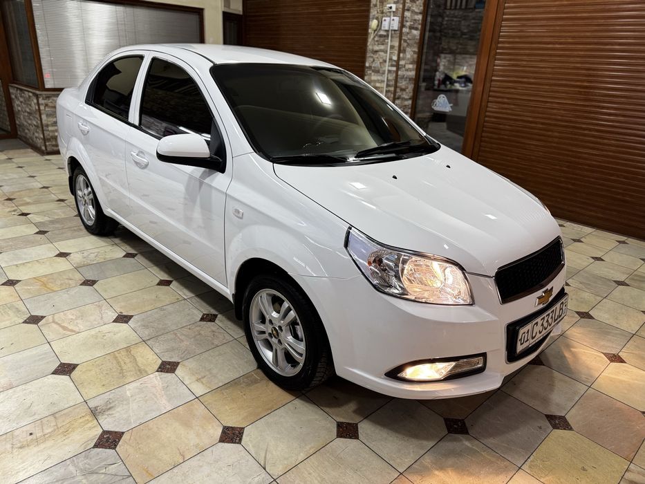 Nexia 3 avtomat sotiladi