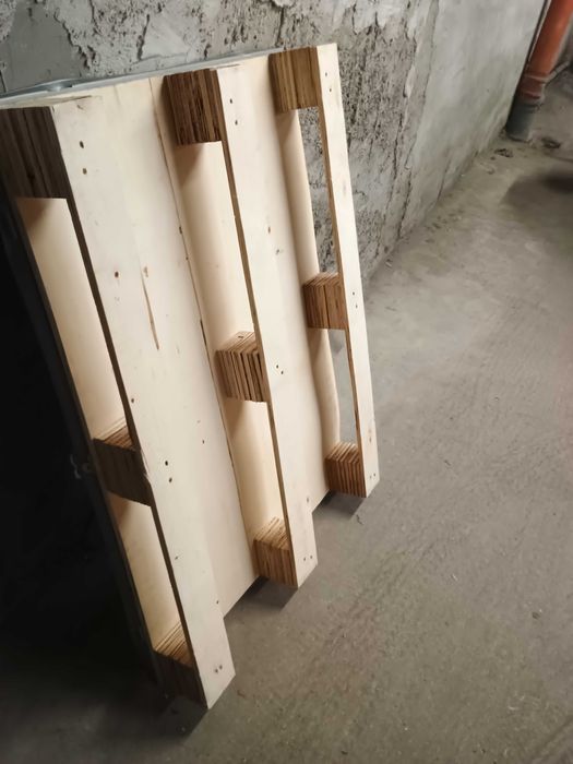 Дървени Евро Палета и Скари Използвани 30бр. и плоскости от Шпертплат