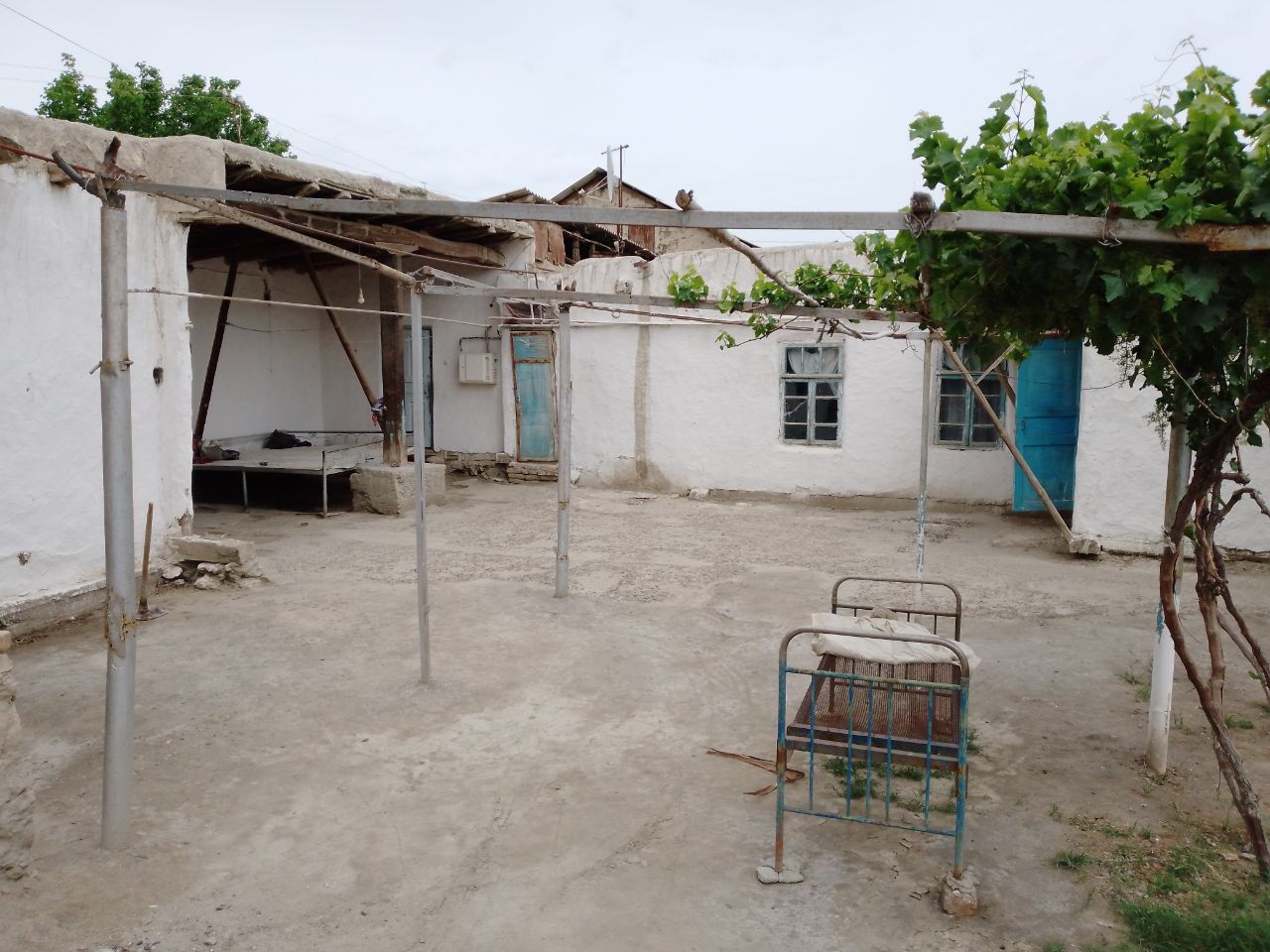 Uchastka sotiladi