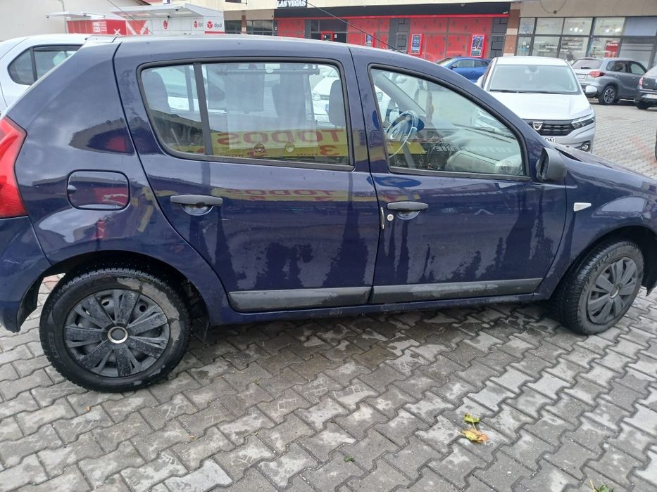 Vând Dacia Sandero