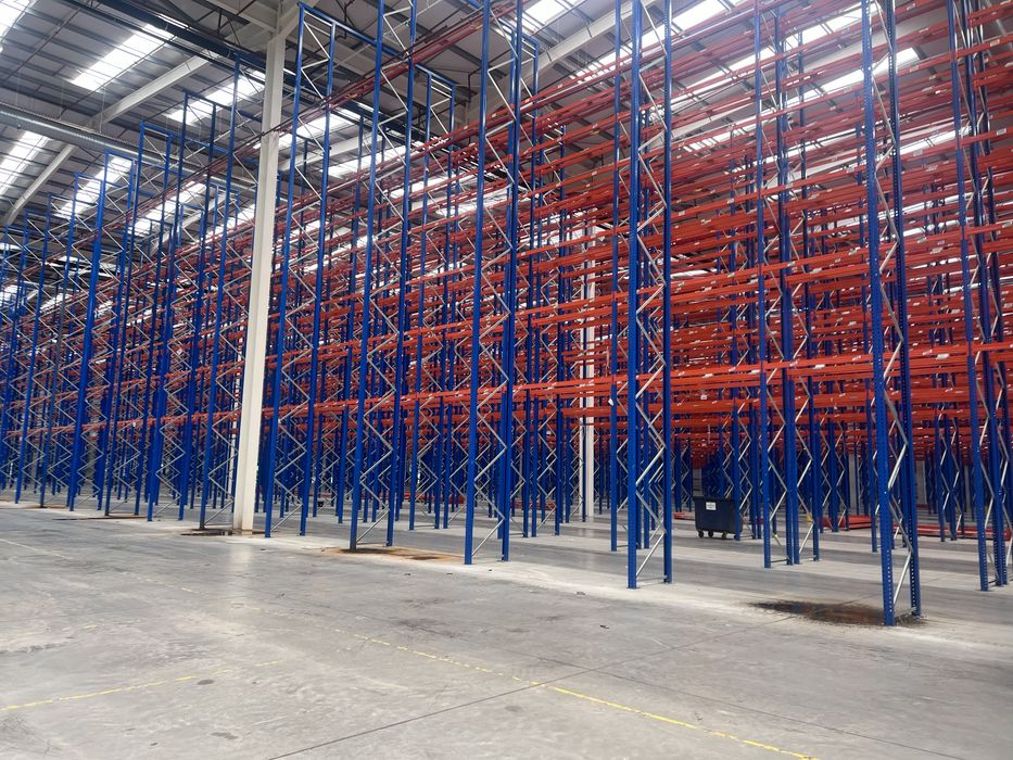 Rafturi metalice industriale sau tip packing ( paleti ori marfa usoara