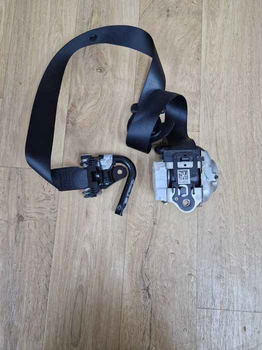 Centuri de siguranță Mercedes-Benz C W206 – față spate stanga dreapta