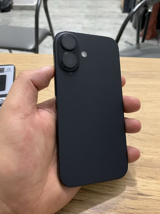 Iphone 16 karobka
