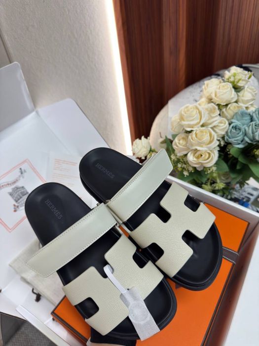 Papuci Hermes Chypre