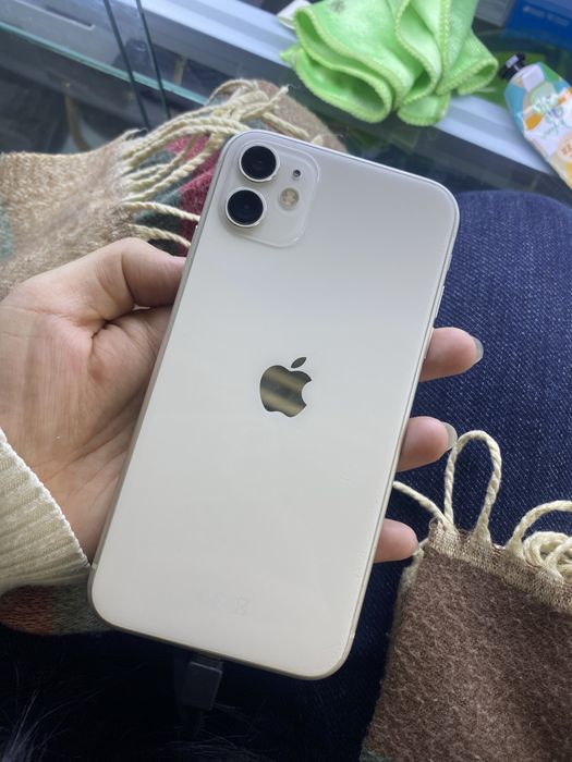 Продаю iPhone 11 64гб в отличном состоянии