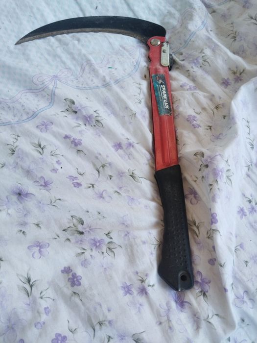 Косарь ручной для травы