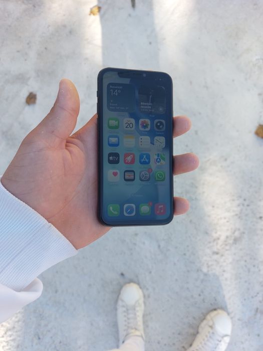 Vand sau schimb iphone 11 pro GB 256