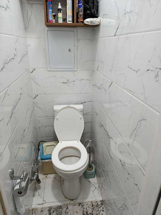 Продаётся 1-комнатяная переделанная в 2-х квартира на Олмос махалле