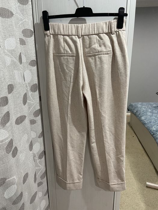 Pantaloni noi cu 47% lână, marimea 44