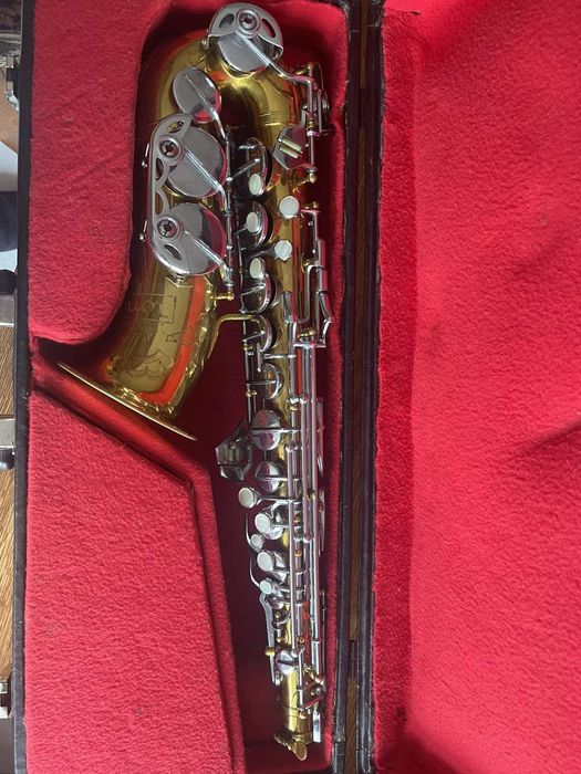 Саксофон Tone King