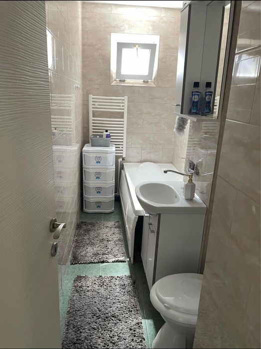 Apartament cu 3 camere in zona Berarie de vanzare