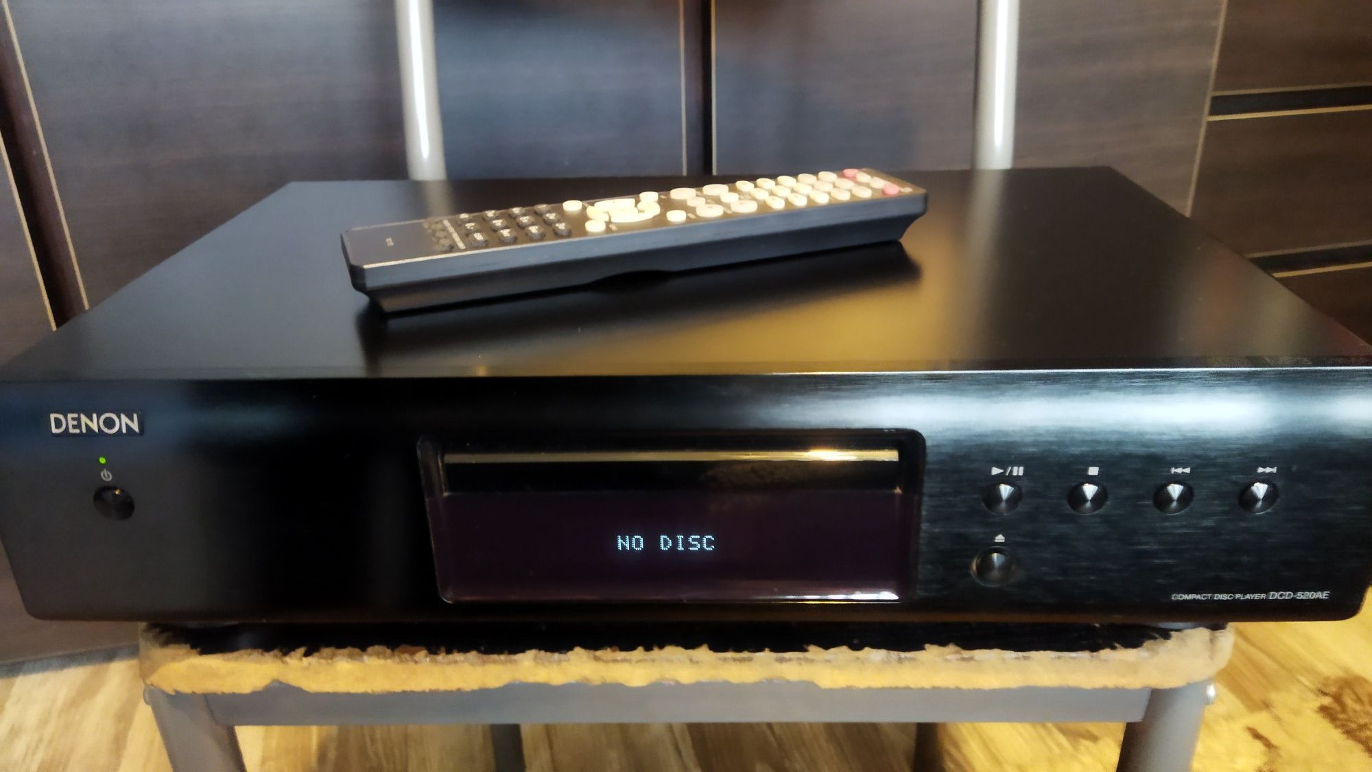 Продавам Denon DCD 520 ae