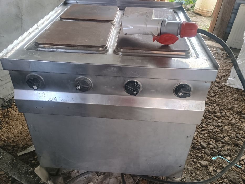 Vând plită electrică