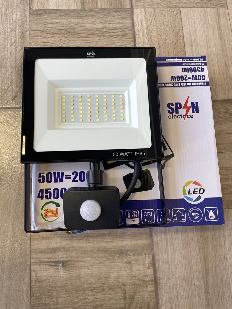 Proiector led 10w-50w cu sau fara senzor