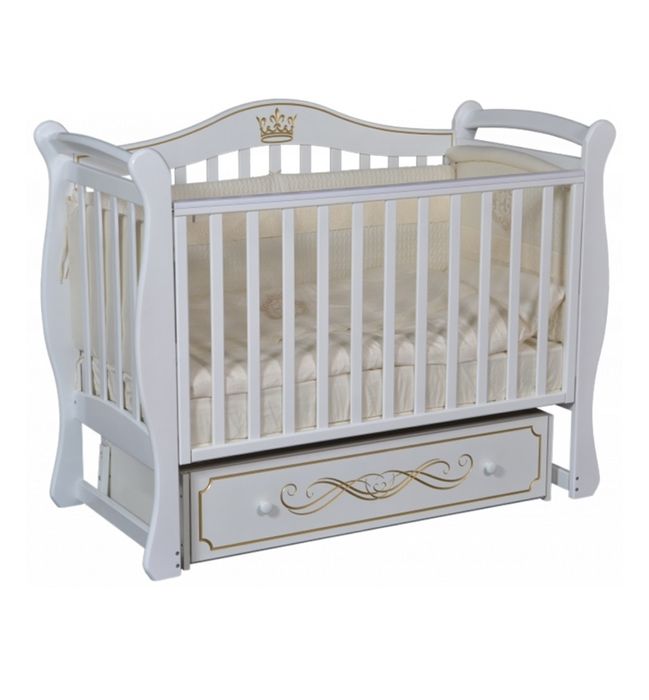 Продам детский манеж-кровать с маятниковым механизмом.