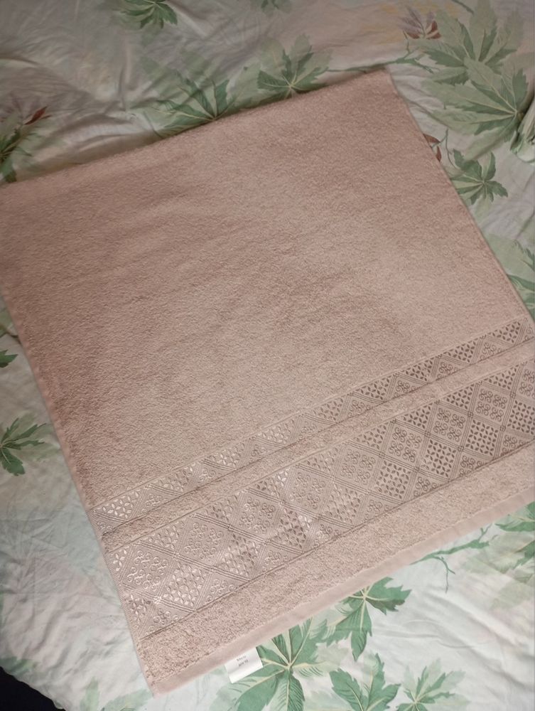 Pastel korpa adyal sochiq