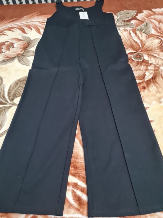 Продам комбинезон для беременных