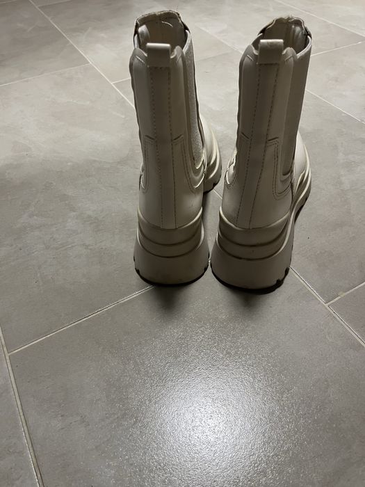 Дамски ботуши  боти Stradivarius