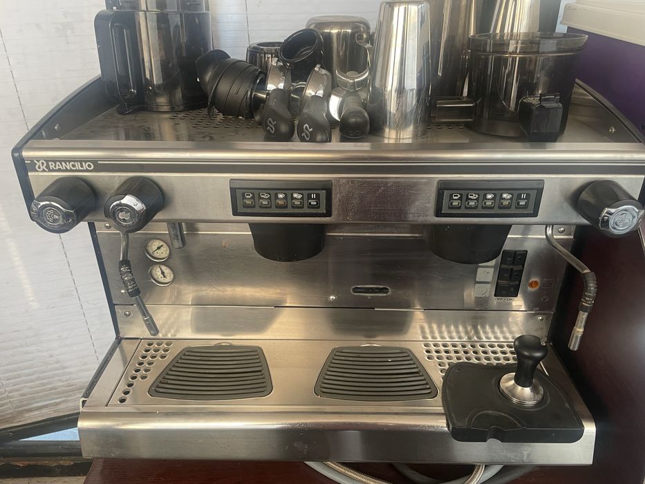 Кофемашина и кофемолка