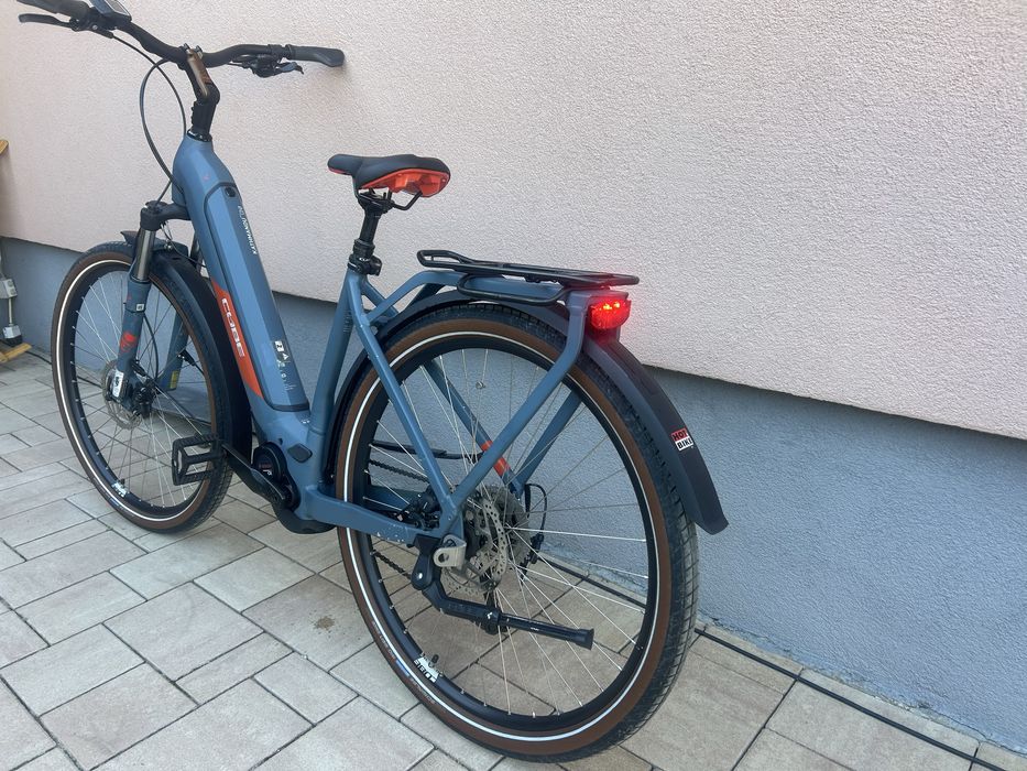 Cube Kathmandu ON1,Bosch CX, bicicleta electrica