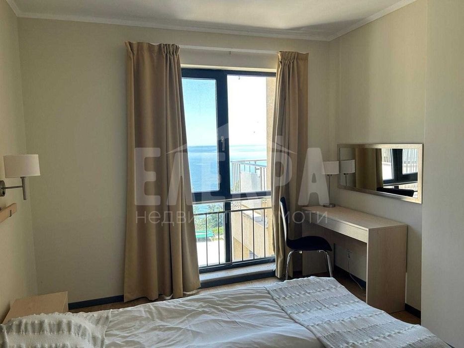 Продава се Тристаен апартамент в Бяла - 102 кв.м за 843 €/кв.м - Снимка #3