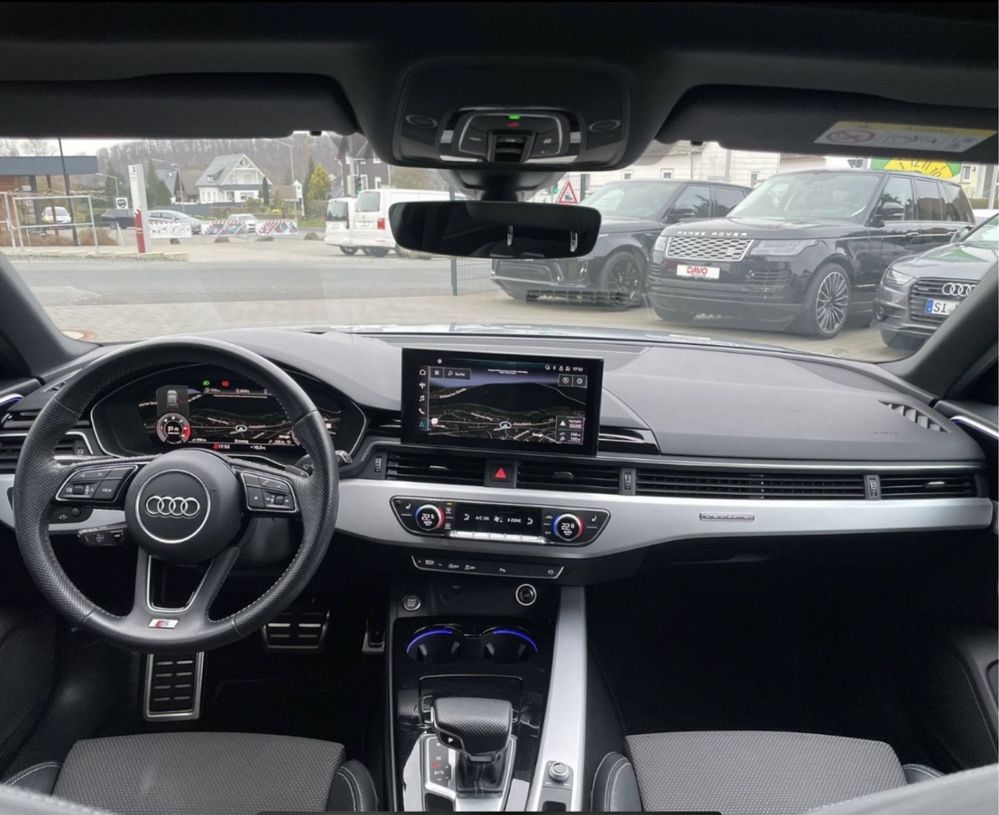 Audi A4 / Quattro / Virtual Cockpit / Panoramic / Matrix / Ambientale