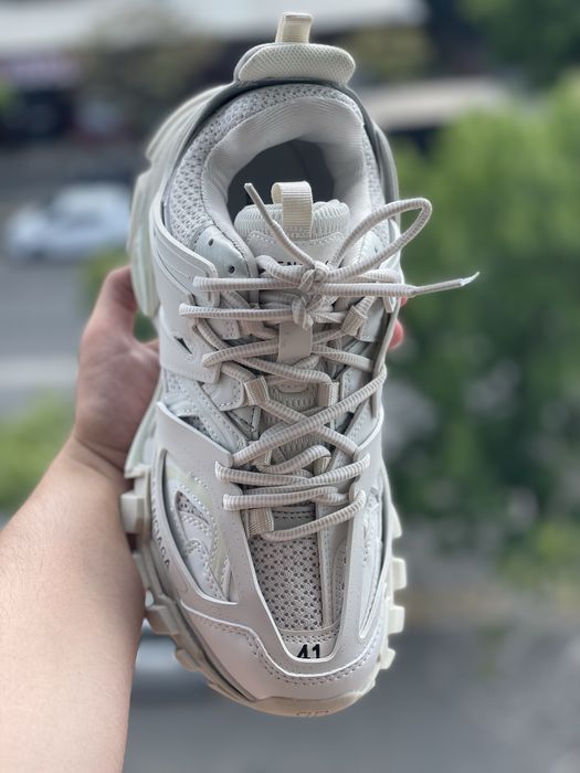 Balenciaga track alb full