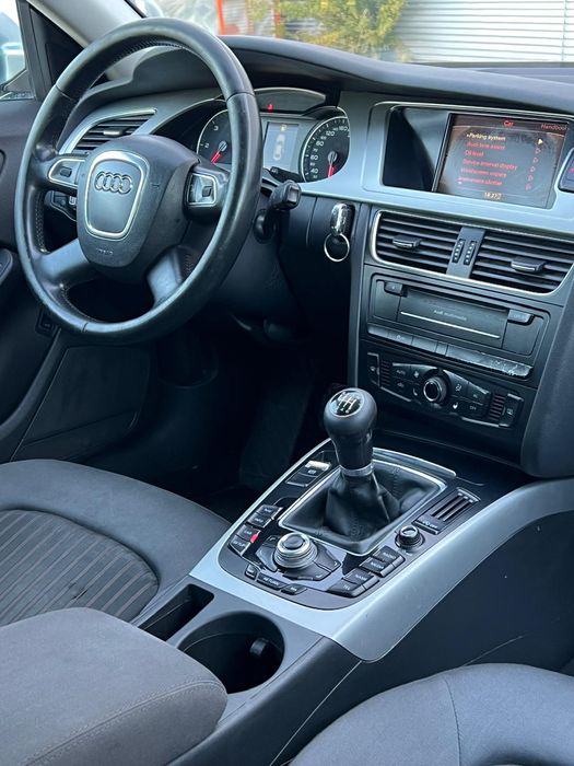 Vând Audi A4 2011 B8 2.0 TDI * LED * berlina stare impecabila urgent