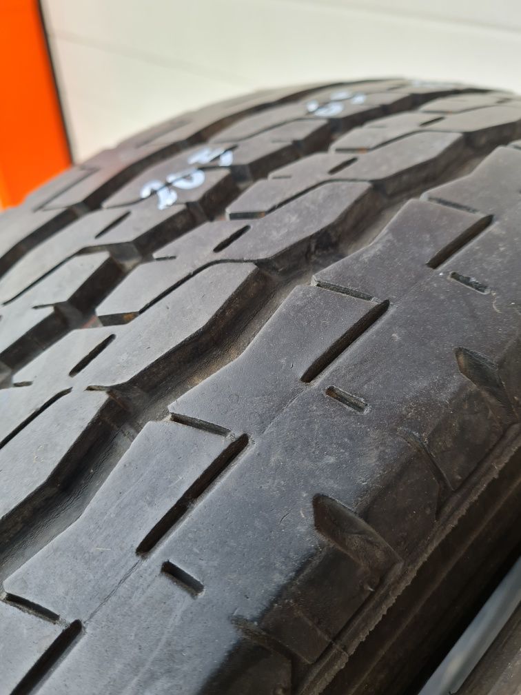Летни гуми за Бус 2 броя FIRESTONE Vanhawk2 205 65 R16C  дот 0517