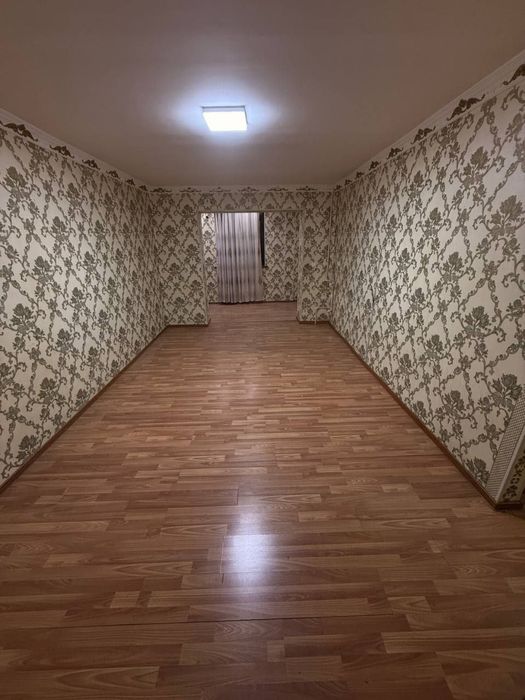 Срочно Новза Метро Мукимий продается Квартира 2/2/4  балкон 2/6 - 52кв