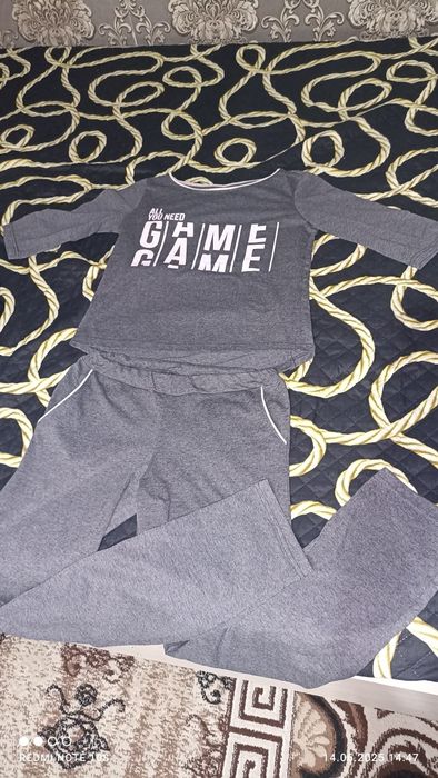 Продам летний костюм