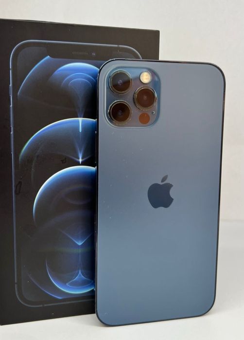 Айфон 12 Pro, 256гг, в отличном состоянии, держит заряд, синий металик