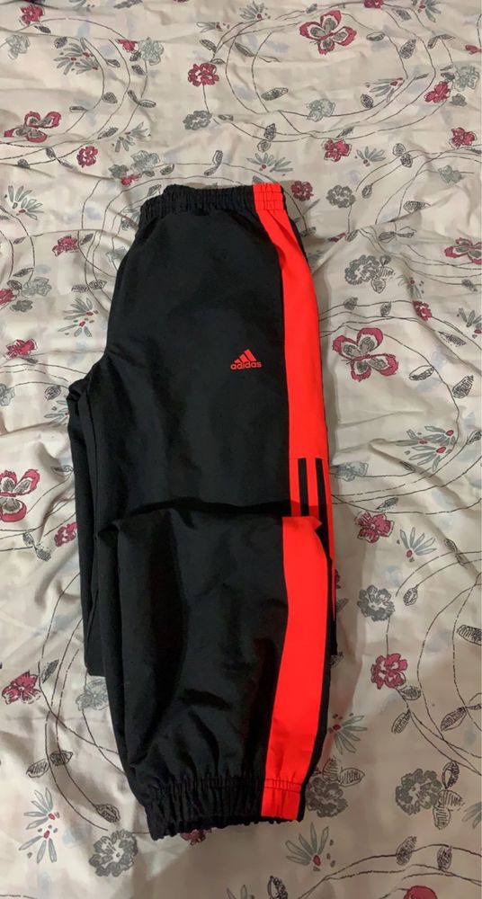 Compleu adidas marimea L