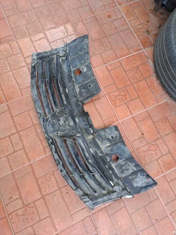 Grila radiator Dacia Logan Facelift an 2008-2012