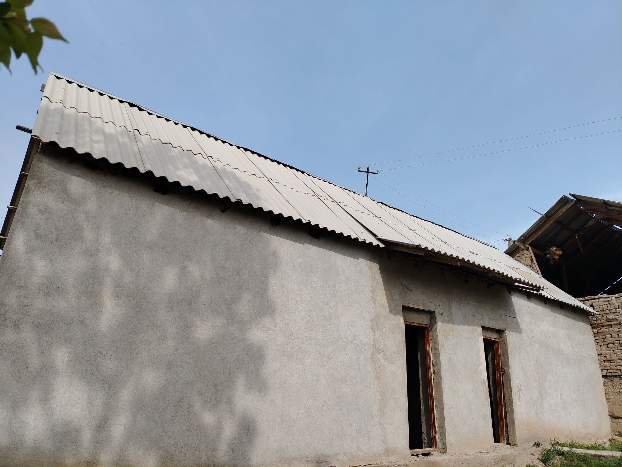 Quvasoy shahar qochqorchi qishlogi uy sotiladi