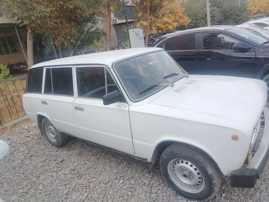 vaz 2102 sotiladi