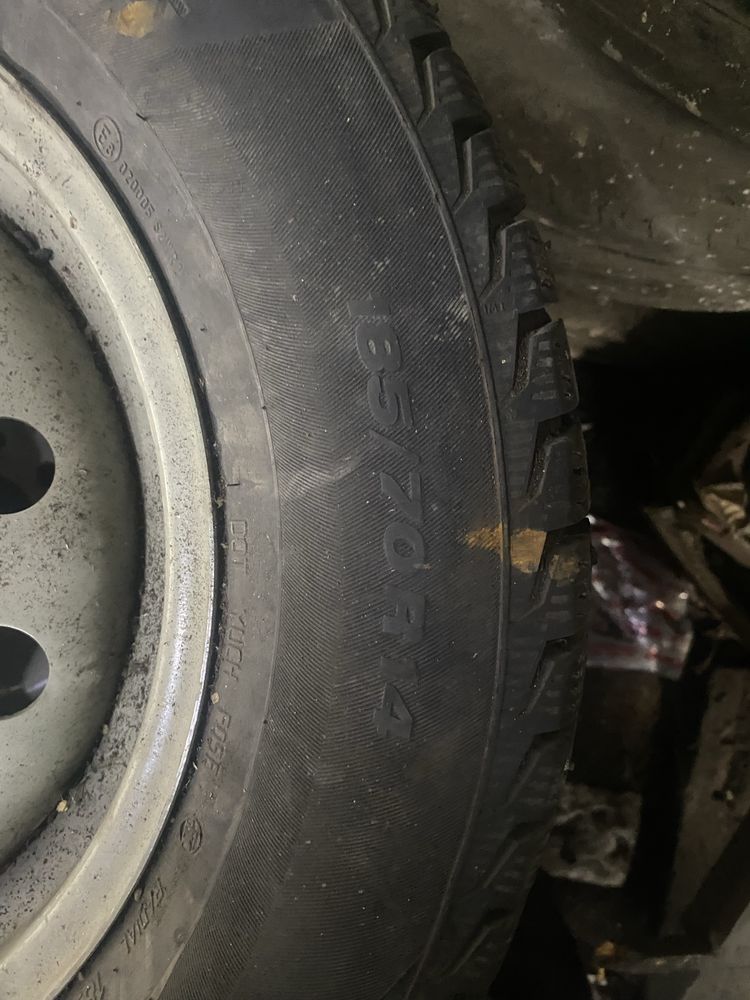 Шины зима r14 в хорошом состаянии