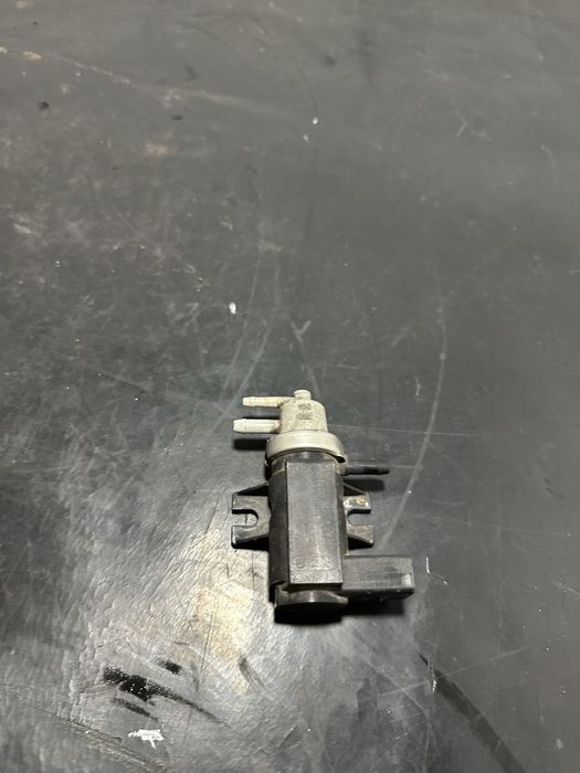 Electrovalva supapa vacuum Volkswagen vw Passat B5.5 Passat B6 1.9 avf