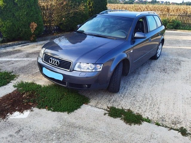 Dezmembrez Audi A4 B6 ,2.4 B ,an 2003,tip motor BDV
