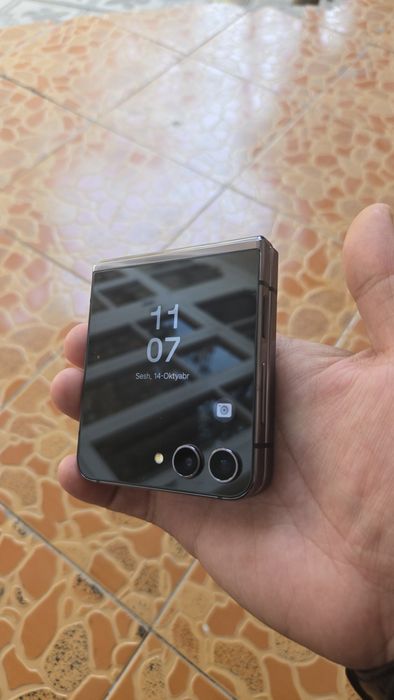 Samsung Galaxy Z Flip 5 5G