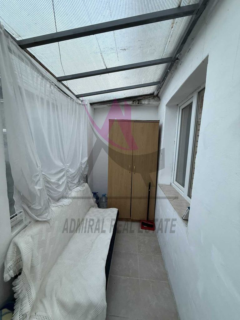 Дава се под наем Къща в Варна, Колхозен пазар - 50 кв.м за 250 € - Снимка #3