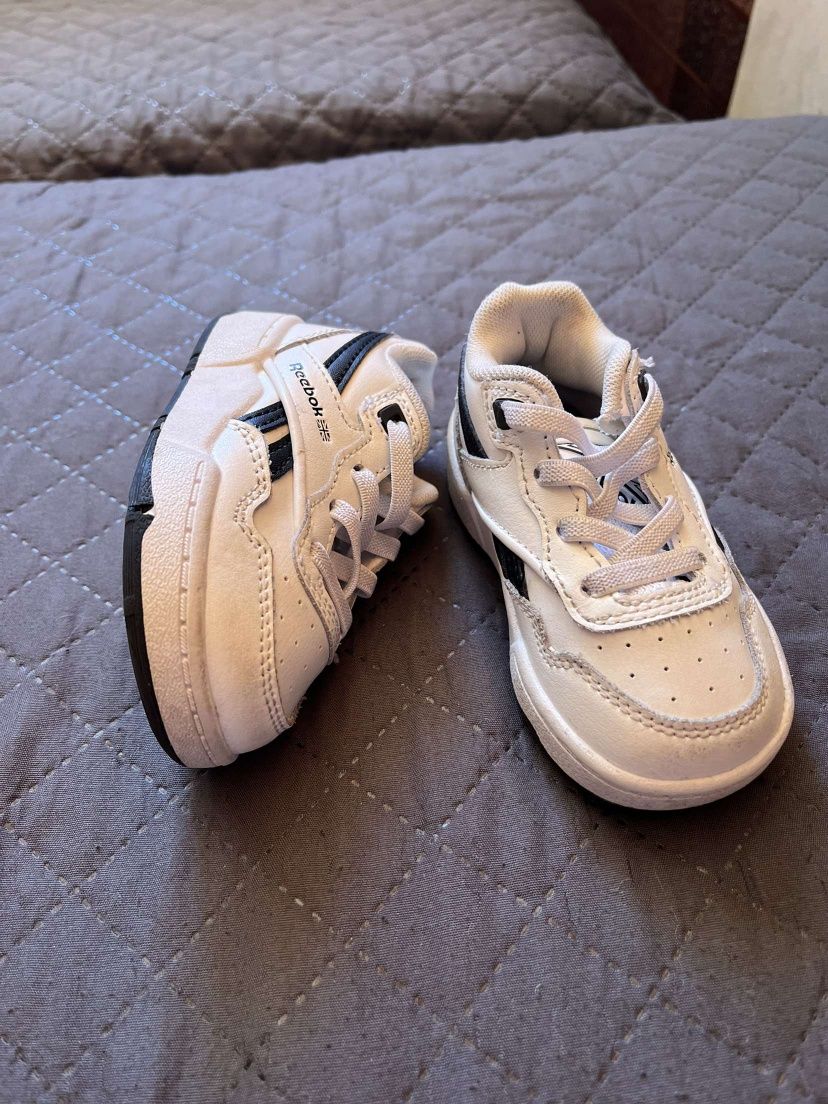 Оригинални бебешки маратонки-"Reebok"