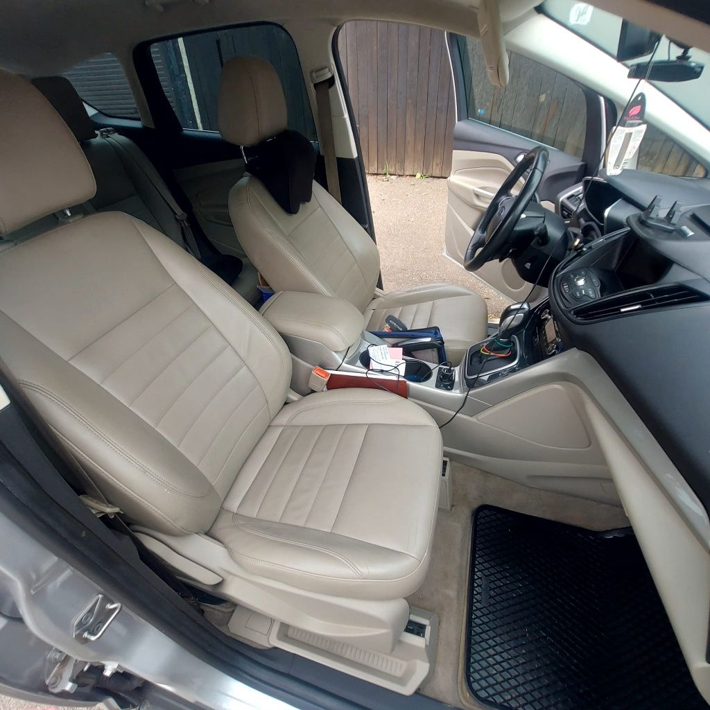 Ford C max full hiybrid se incarca la franare si in mers km reali