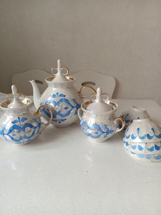 Продам чайный сервиз.