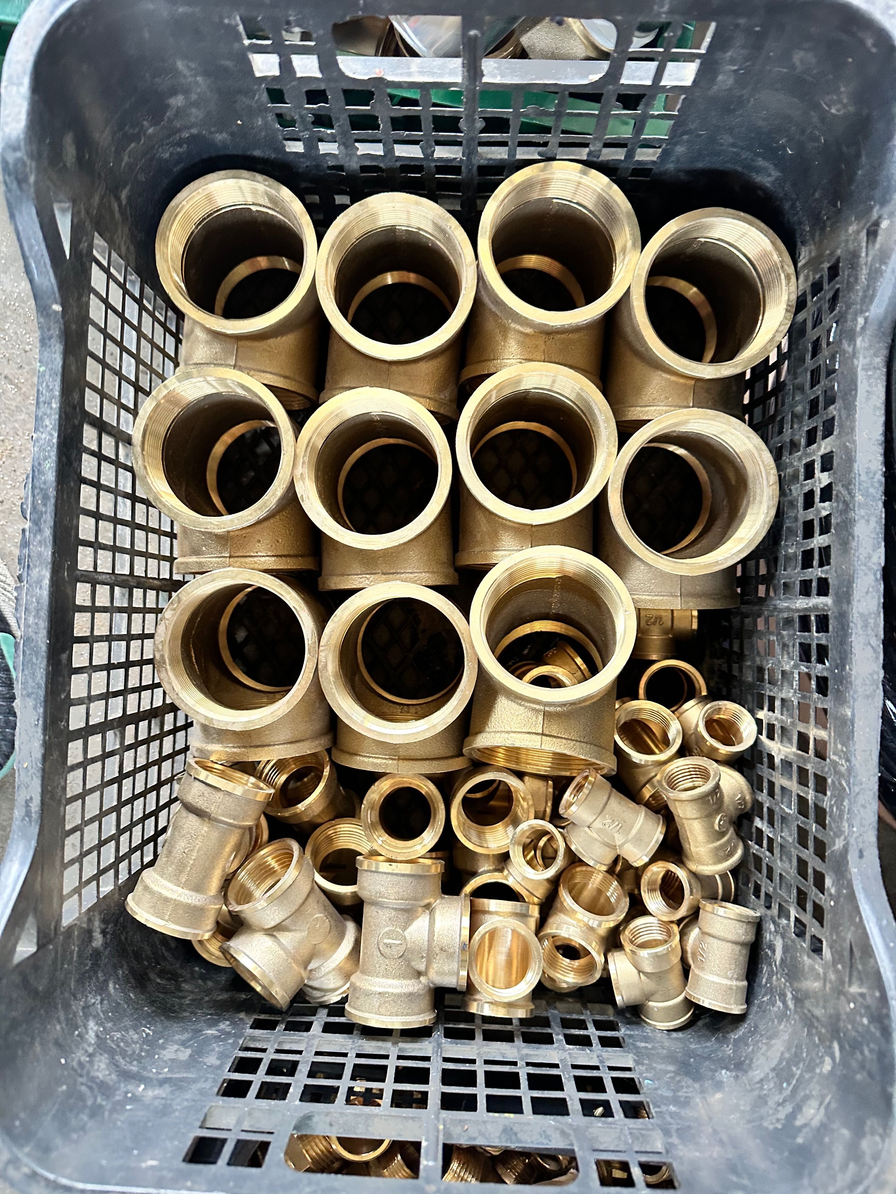 Stock robineți și racorduri