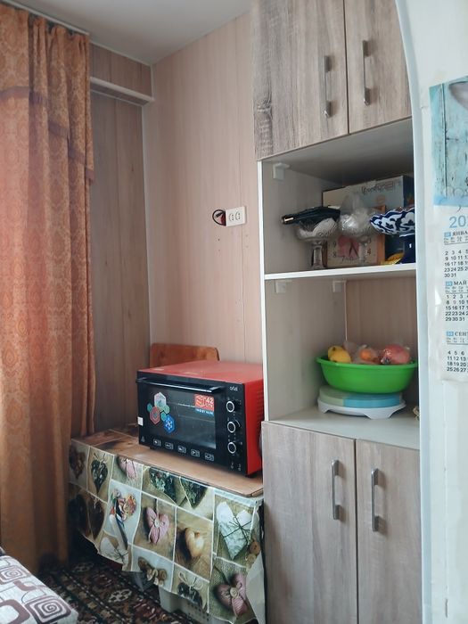 Srochna 4 xonali uy sotiladi